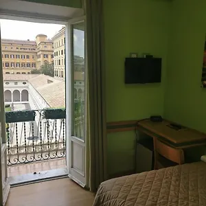 Pavia Hotel